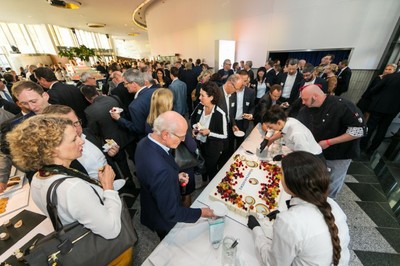 Geburtstagstorte für die MARKENAKADEMIE